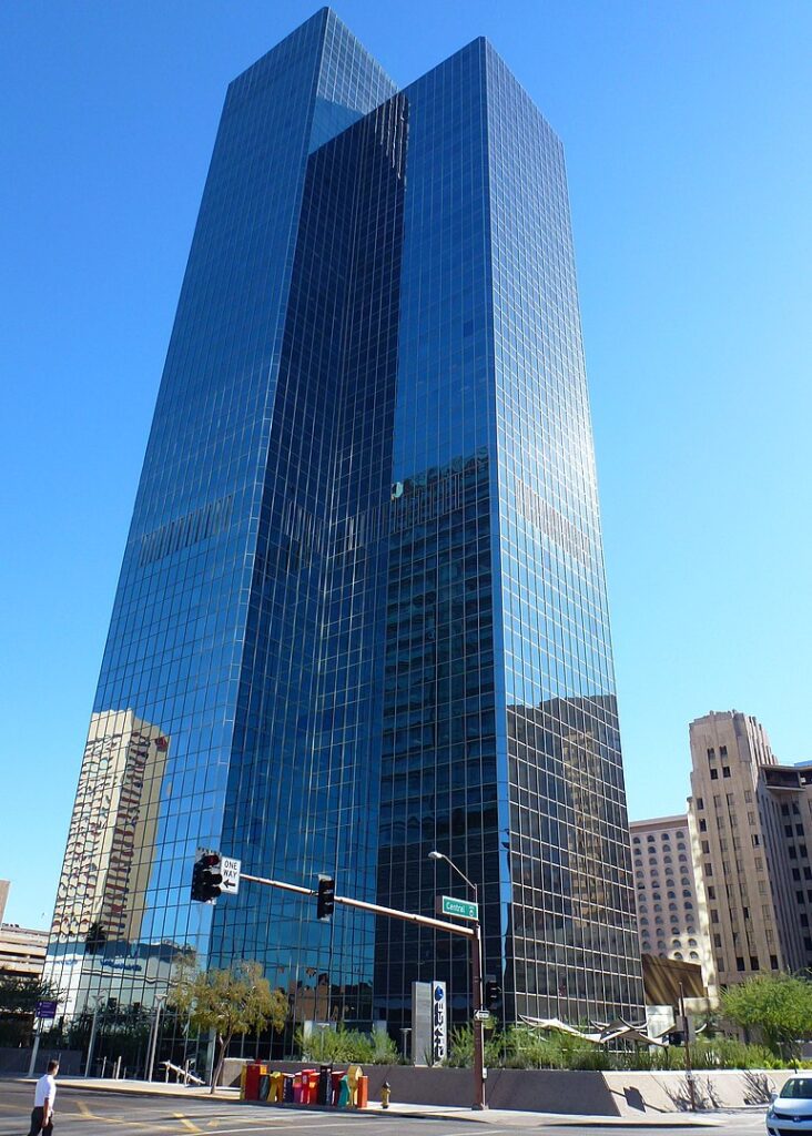Chase Tower in Phoenix, AZ: A soaring symbol of modern architecture